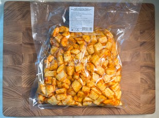 Японские снеки и крекеры: Сырный продукт ФЕРМЕРСКИЙ бочонок паприка