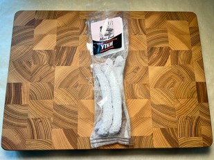 Арахис в глазури: Колбаски сыровяленые Mini Fuet 